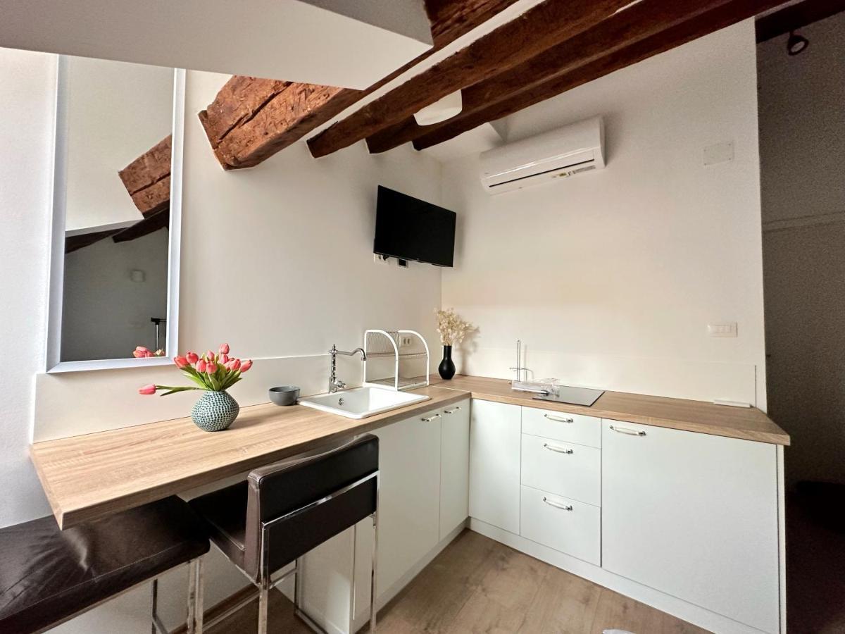 Romeo Apartments Rovigno Exterior photo