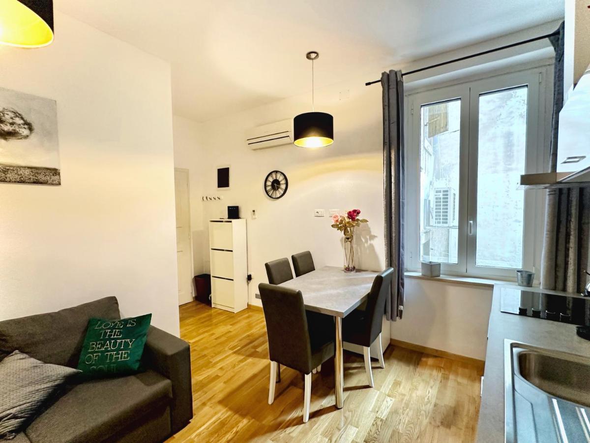 Romeo Apartments Rovigno Exterior photo